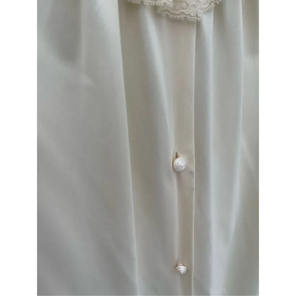 Vintage Gossard size Medium silky robe